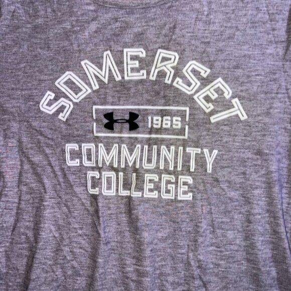 Somerset Community‎ College Under Armor Athletic Grey Loose Fit Top Sz. M (S) - Picture 2 of 6